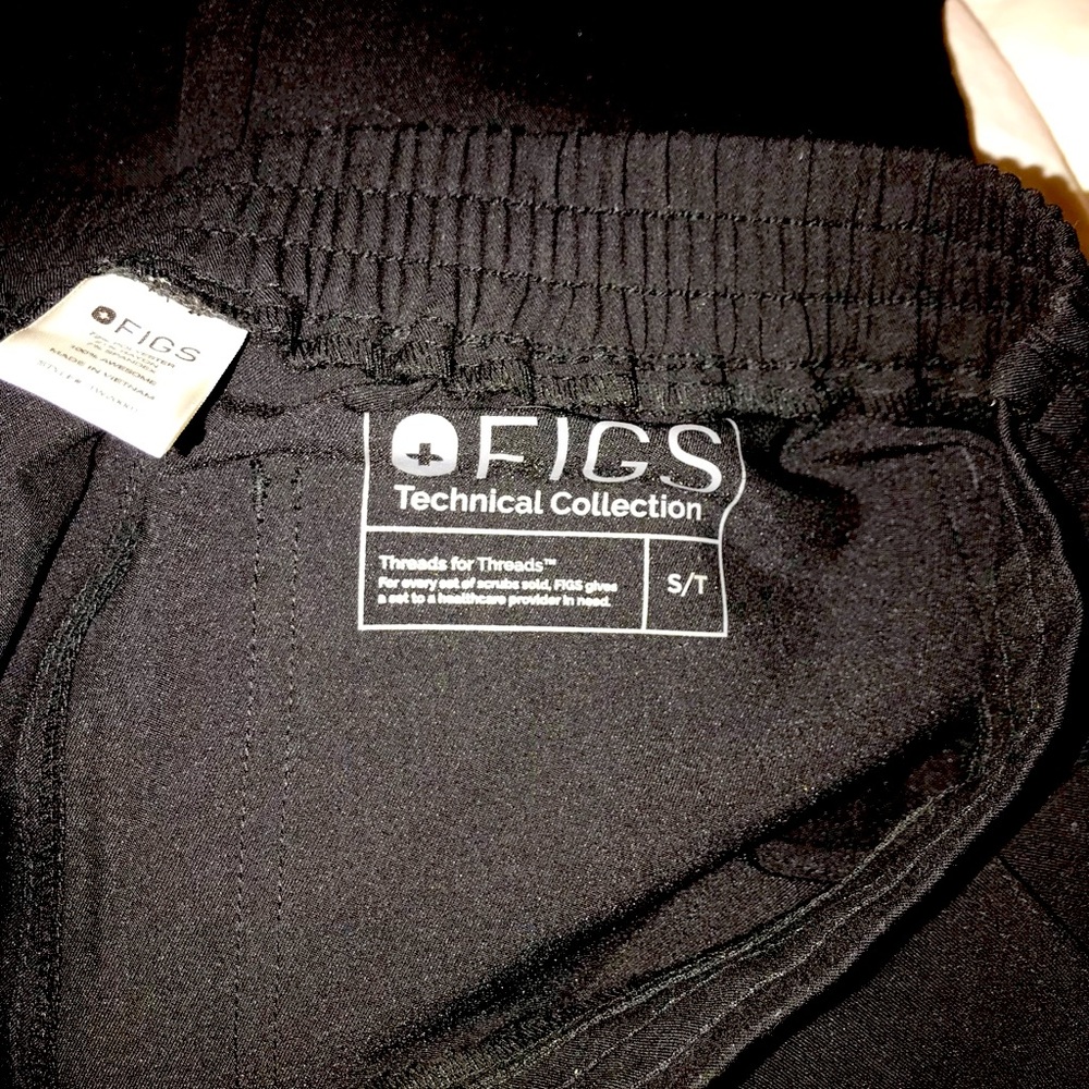 FIGS. BLACK. SMALL-TALL